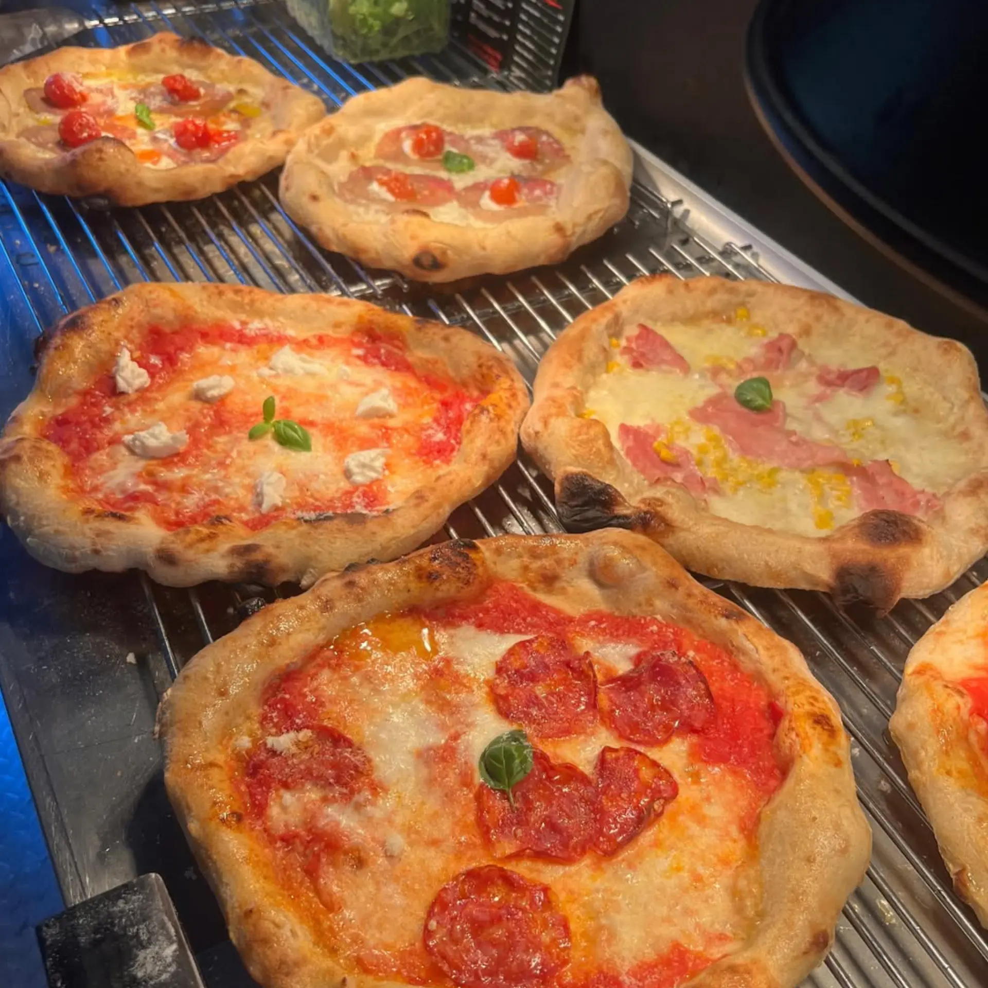 pizzas